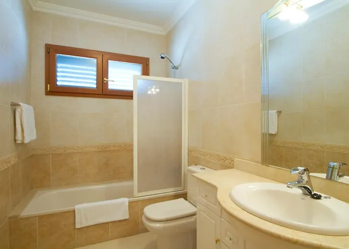 Cosy Lanzarote 3 Bedrooms Heated Pool Honey Вилла *