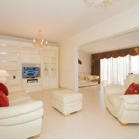 Cosy Lanzarote 3 Bedrooms Heated Pool Honey * Пуерто-дель-Кармен