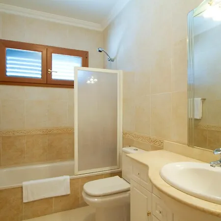 Cosy Lanzarote 3 Bedrooms Heated Pool Honey Villa *