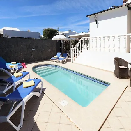 Cosy Lanzarote 3 Bedrooms Heated Pool Honey Вілла Пуерто-дель-Кармен