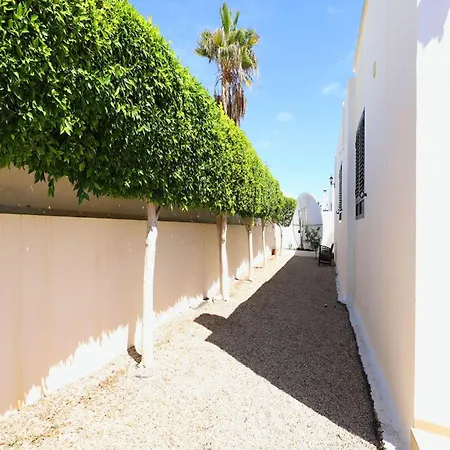 Villa Cosy Lanzarote 3 Bedrooms Heated Pool Honey