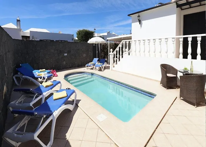 Cosy Lanzarote 3 Bedrooms Heated Pool Honey Villa Puerto del Carmen (Lanzarote)